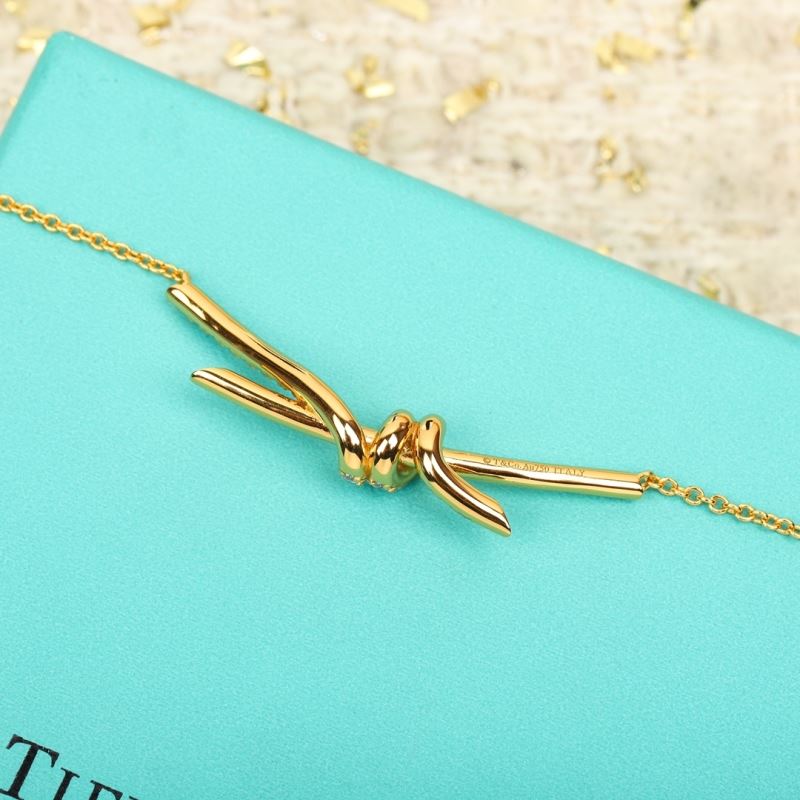 T*f*ny necklaces